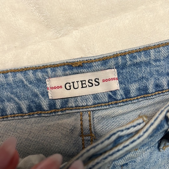 Guess jean shorts high rise size 27 - Picture 2 of 3